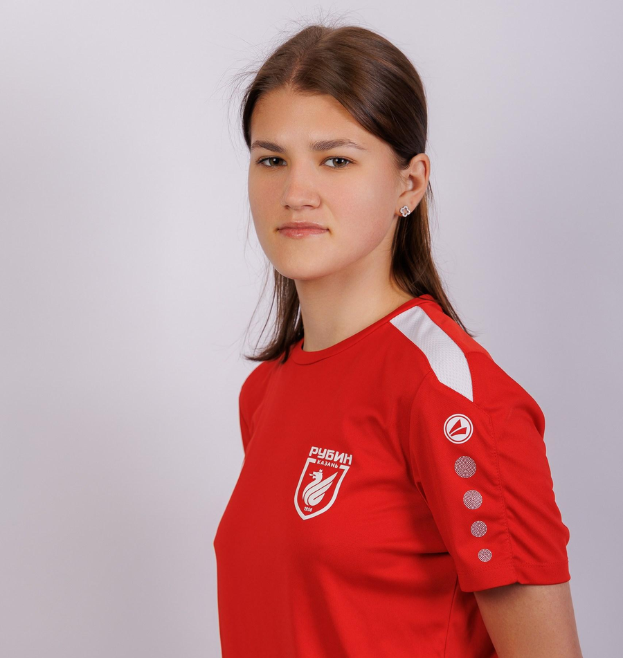 Яна Сазонова