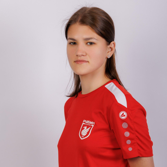 Яна Сазонова